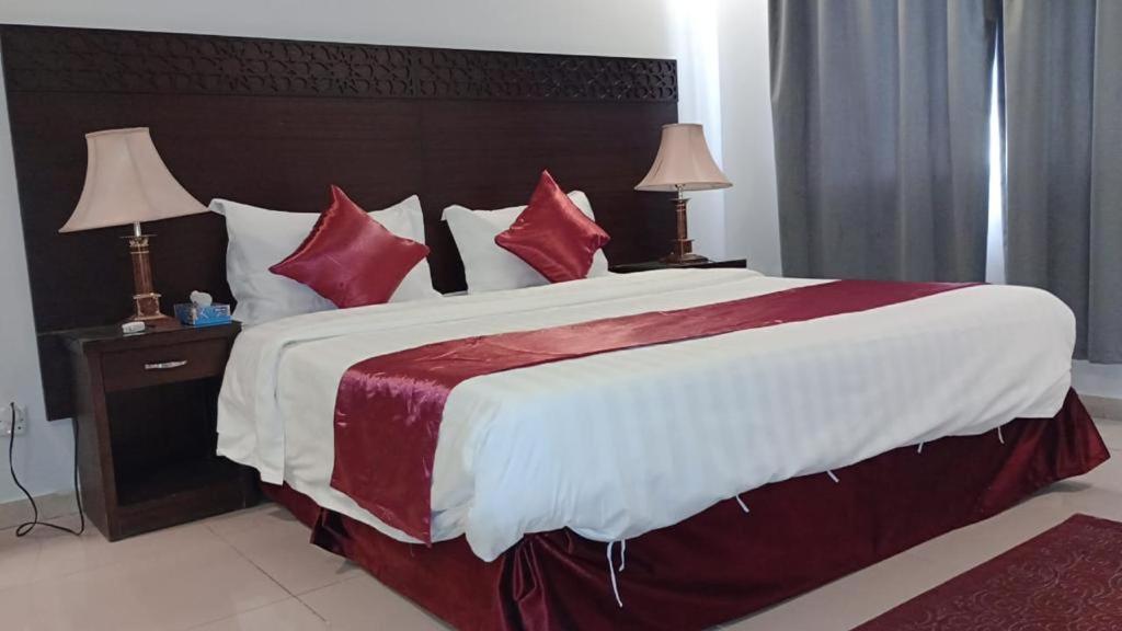 In Taibah Aparthotel Μεδίνα Εξωτερικό φωτογραφία