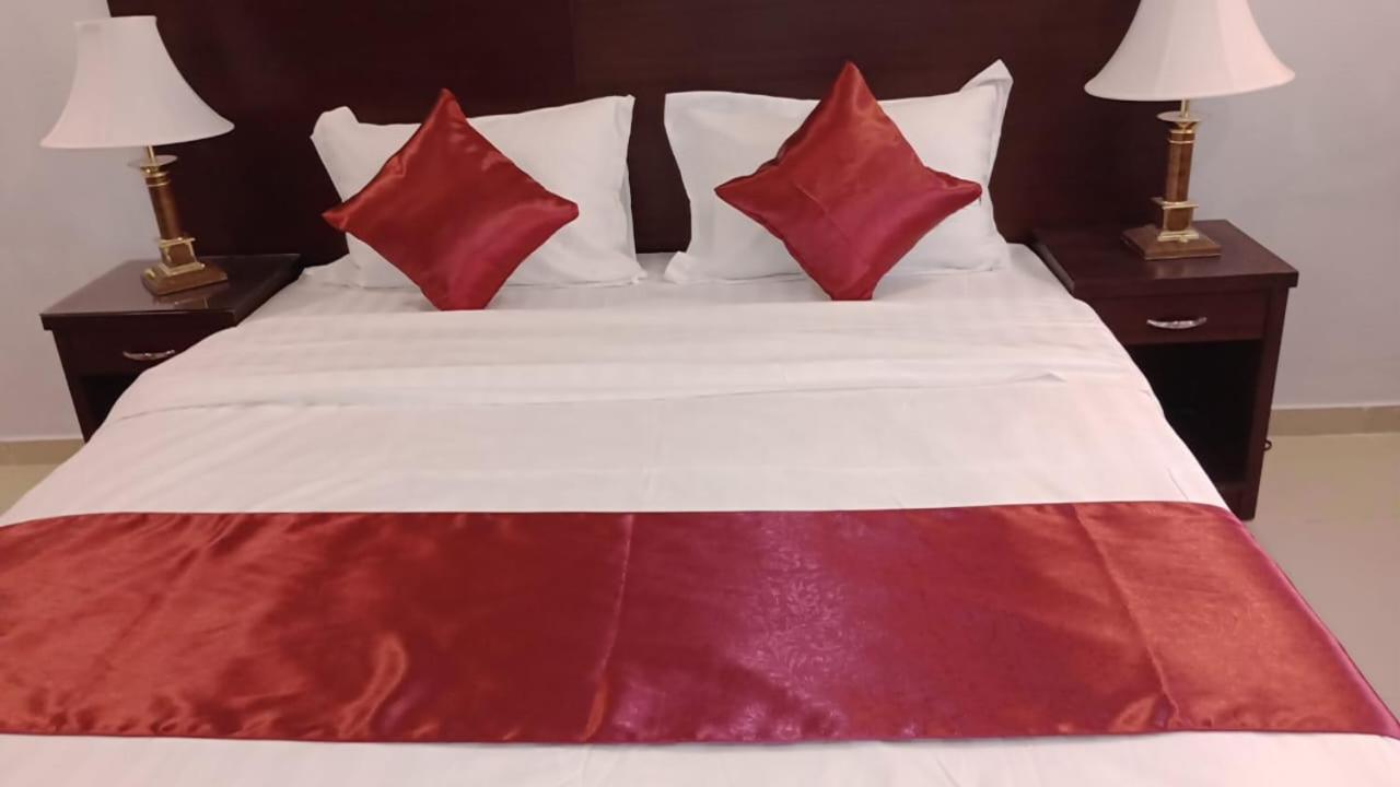 In Taibah Aparthotel Μεδίνα Εξωτερικό φωτογραφία